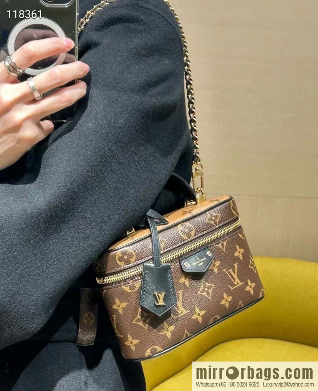 LV M47125 VANITY CHAIN POUCH