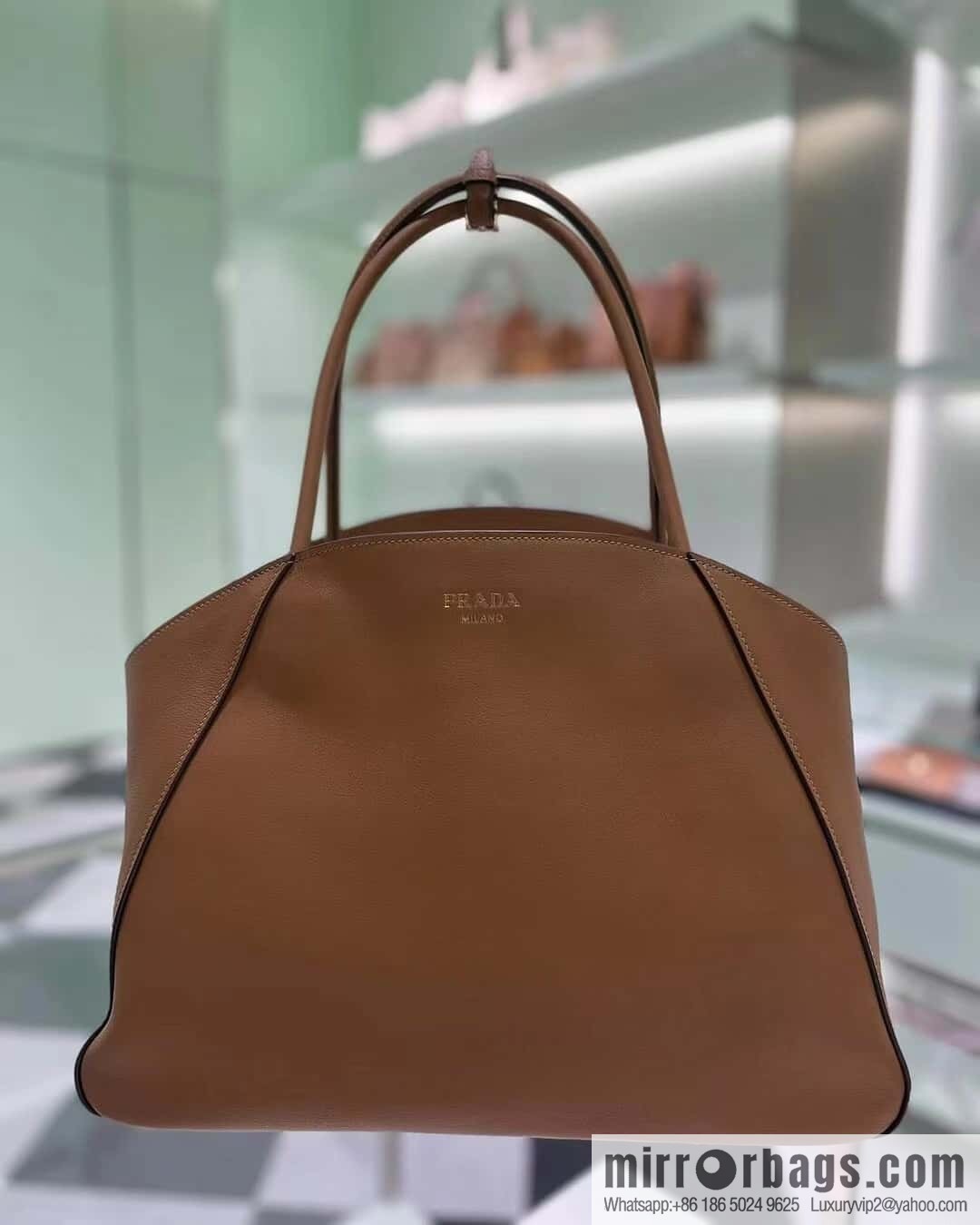 PRADA 🎉 new 🎉 1BG510 tote bag