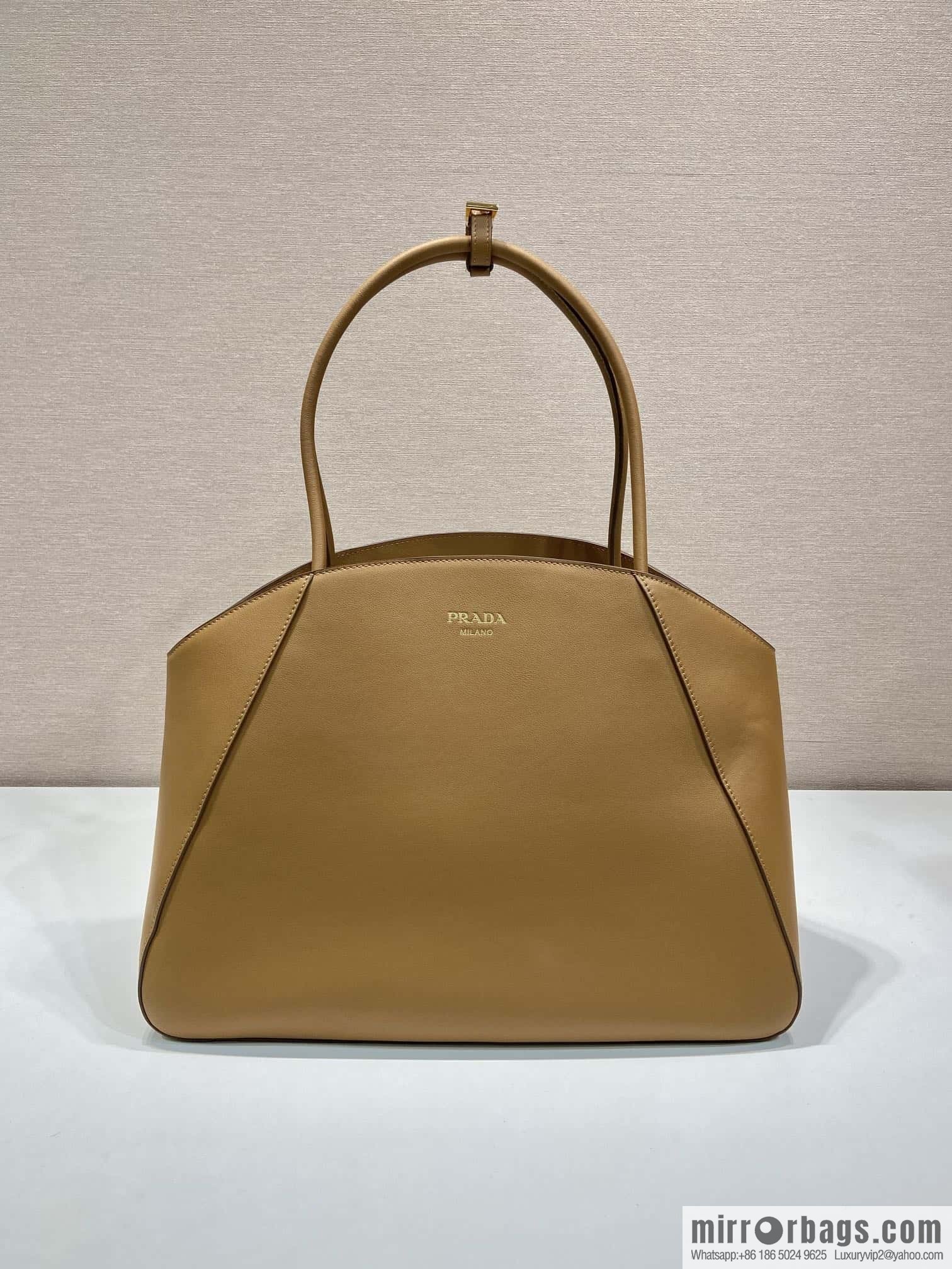 PRADA 🎉 new 🎉 1BG510 tote bag