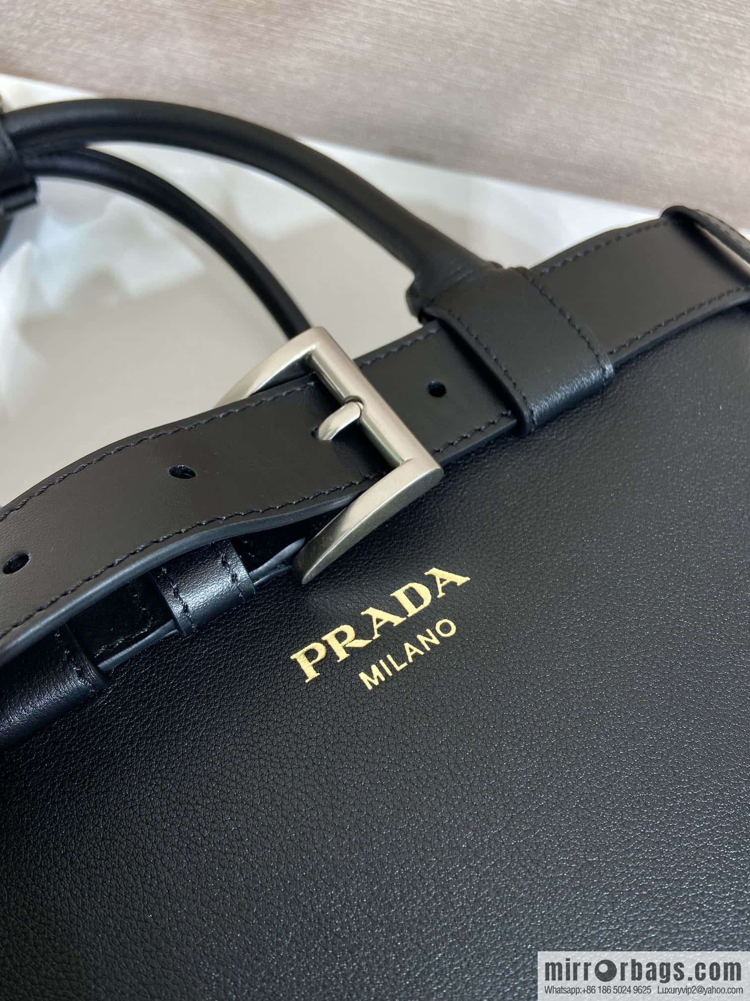 PRADA 🎉 new women's bag 🎉 1BA416 large