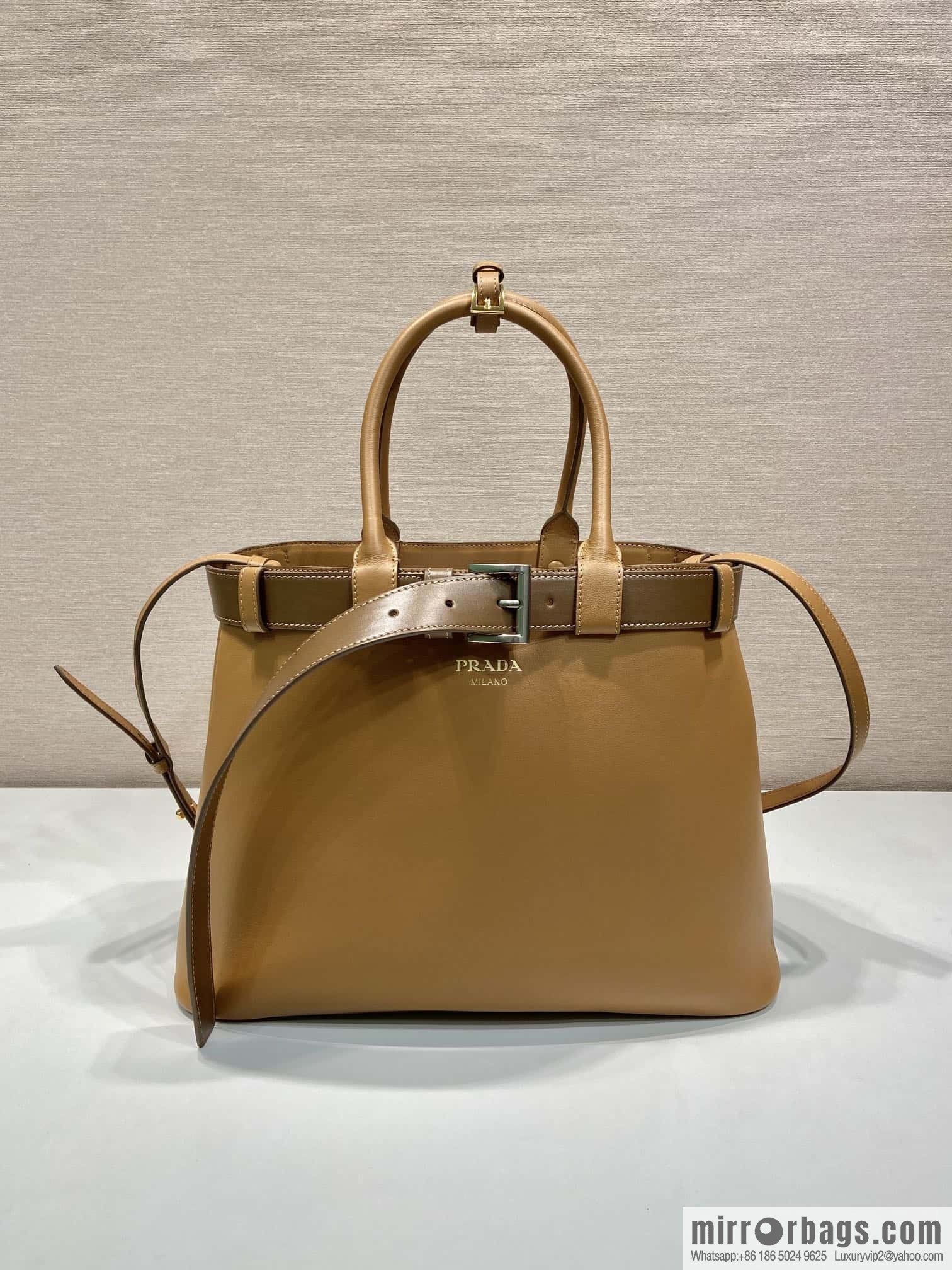 PRADA 🎉 new women's bag 🎉 1BA416 large