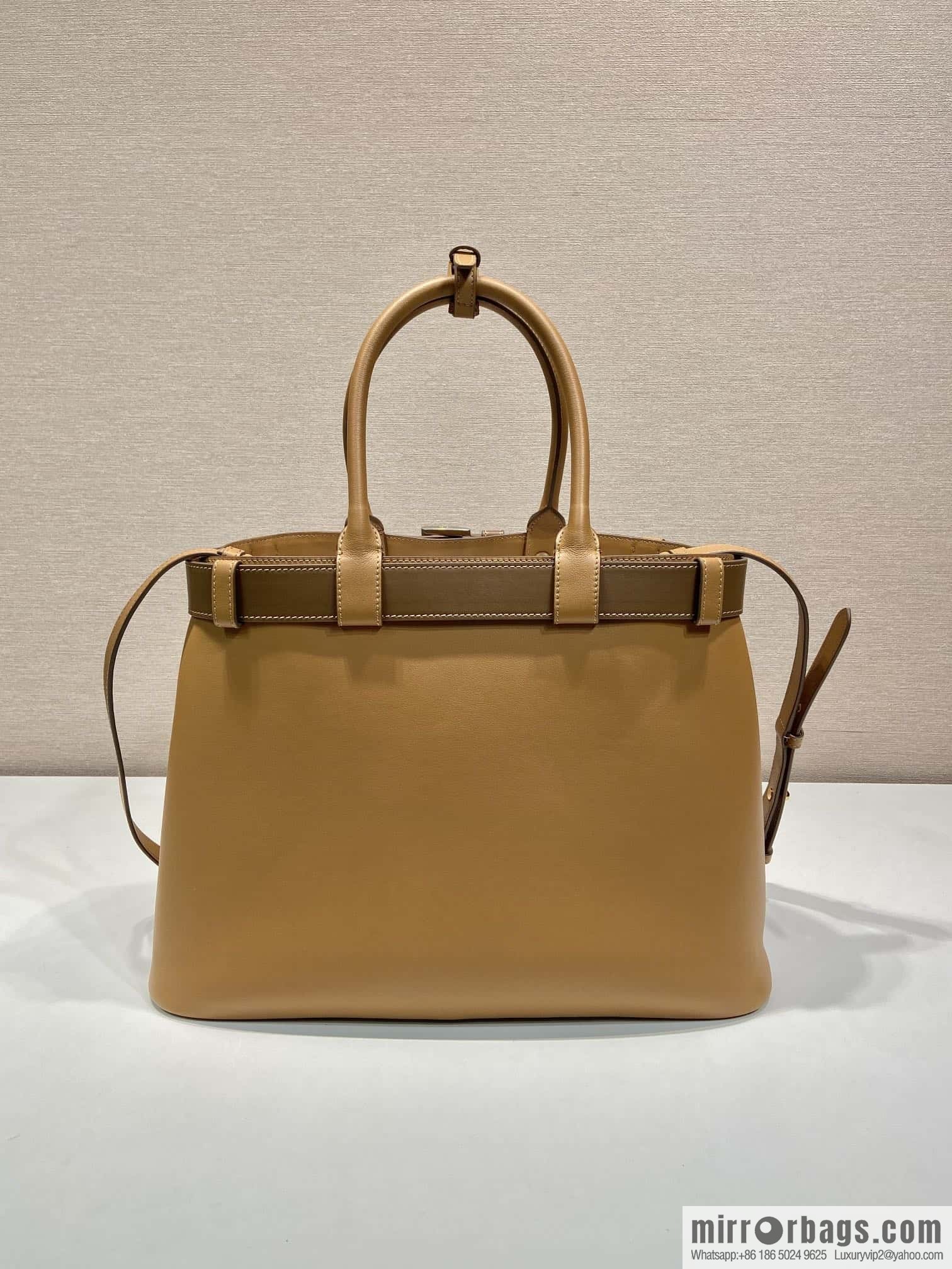 PRADA 🎉 new women's bag 🎉 1BA416 large
