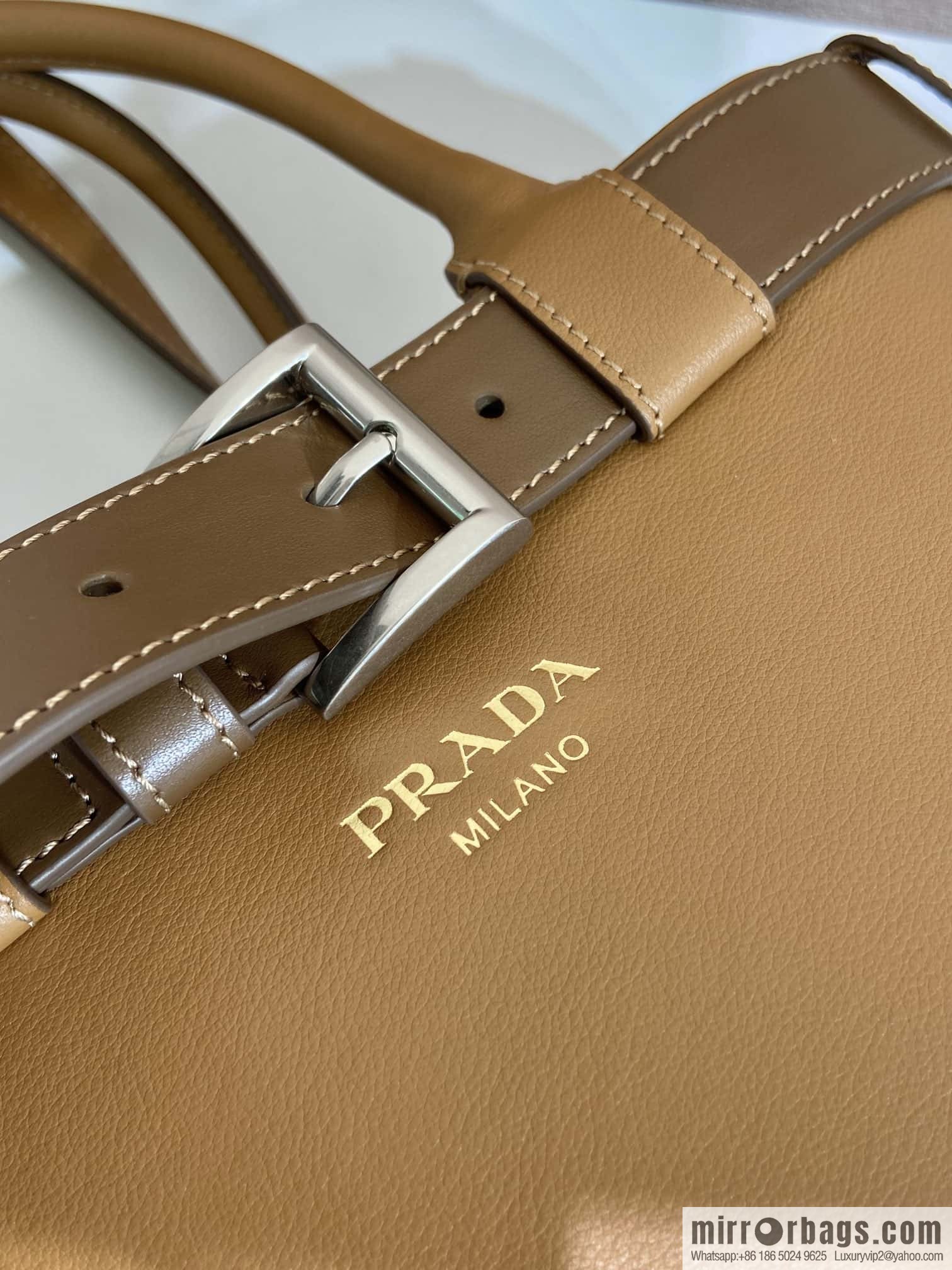 PRADA 🎉 new women's bag 🎉 1BA416 large