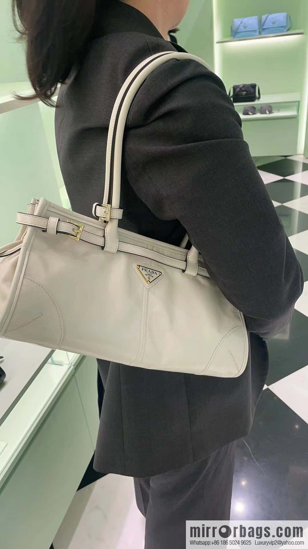 PRADA 🎉 LusSo lf oil wax leather 🎉 1BA426S 🎉🎉 white
