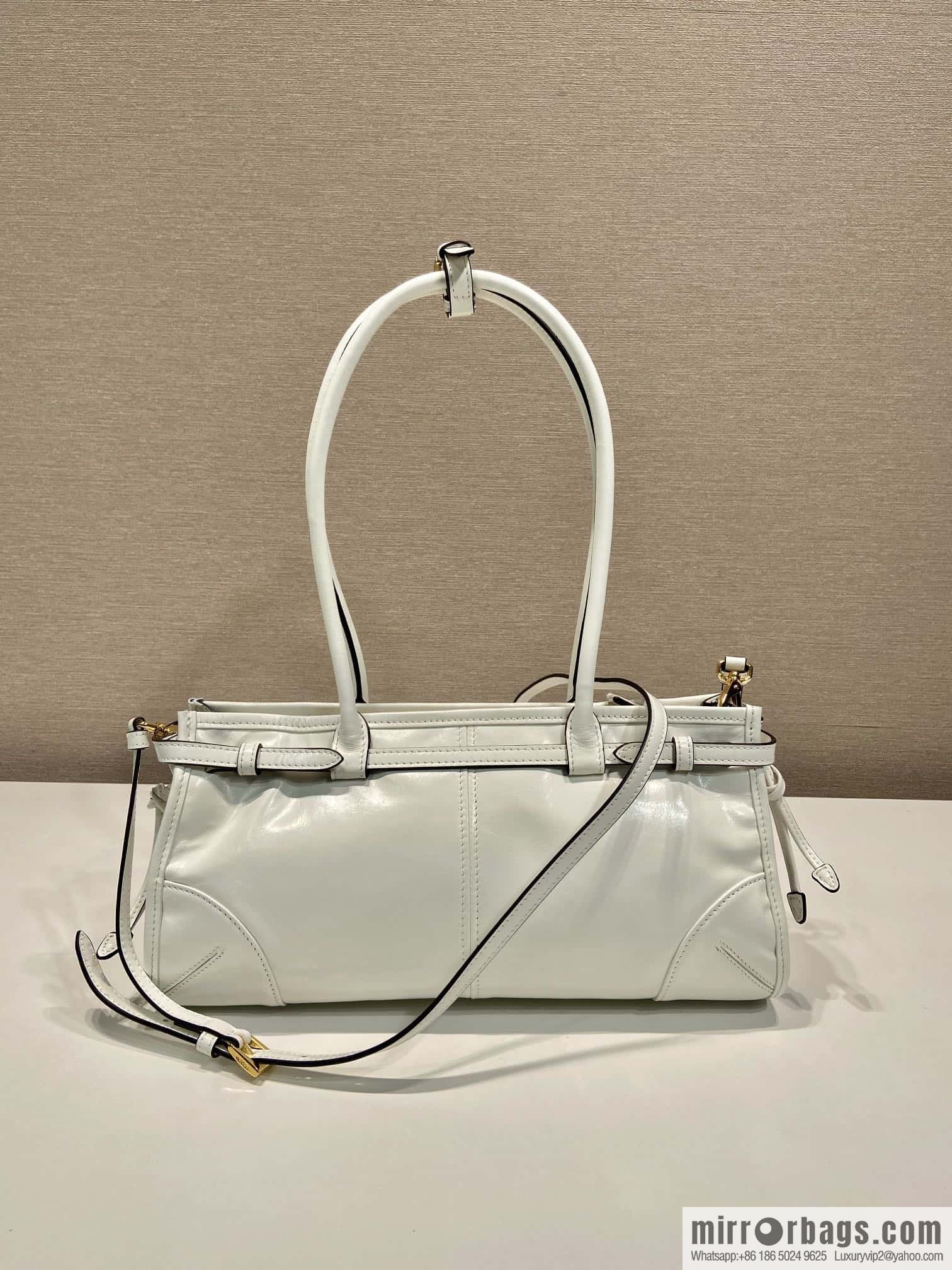 PRADA 🎉 LusSo lf oil wax leather 🎉 1BA426S 🎉🎉 white