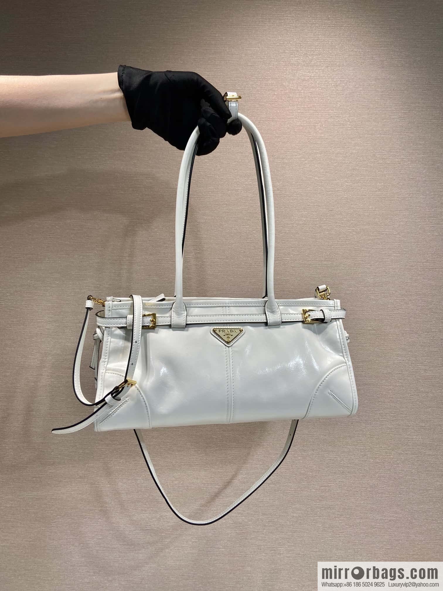 PRADA 🎉 LusSo lf oil wax leather 🎉 1BA426S 🎉🎉 white
