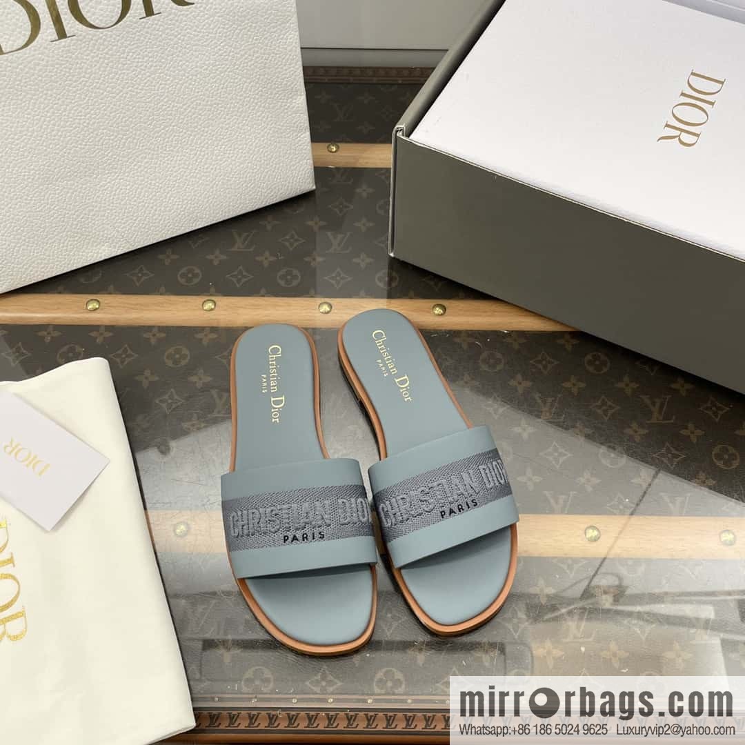 DIOR spring and summer new leather embroidered flat-bottomed slippers series