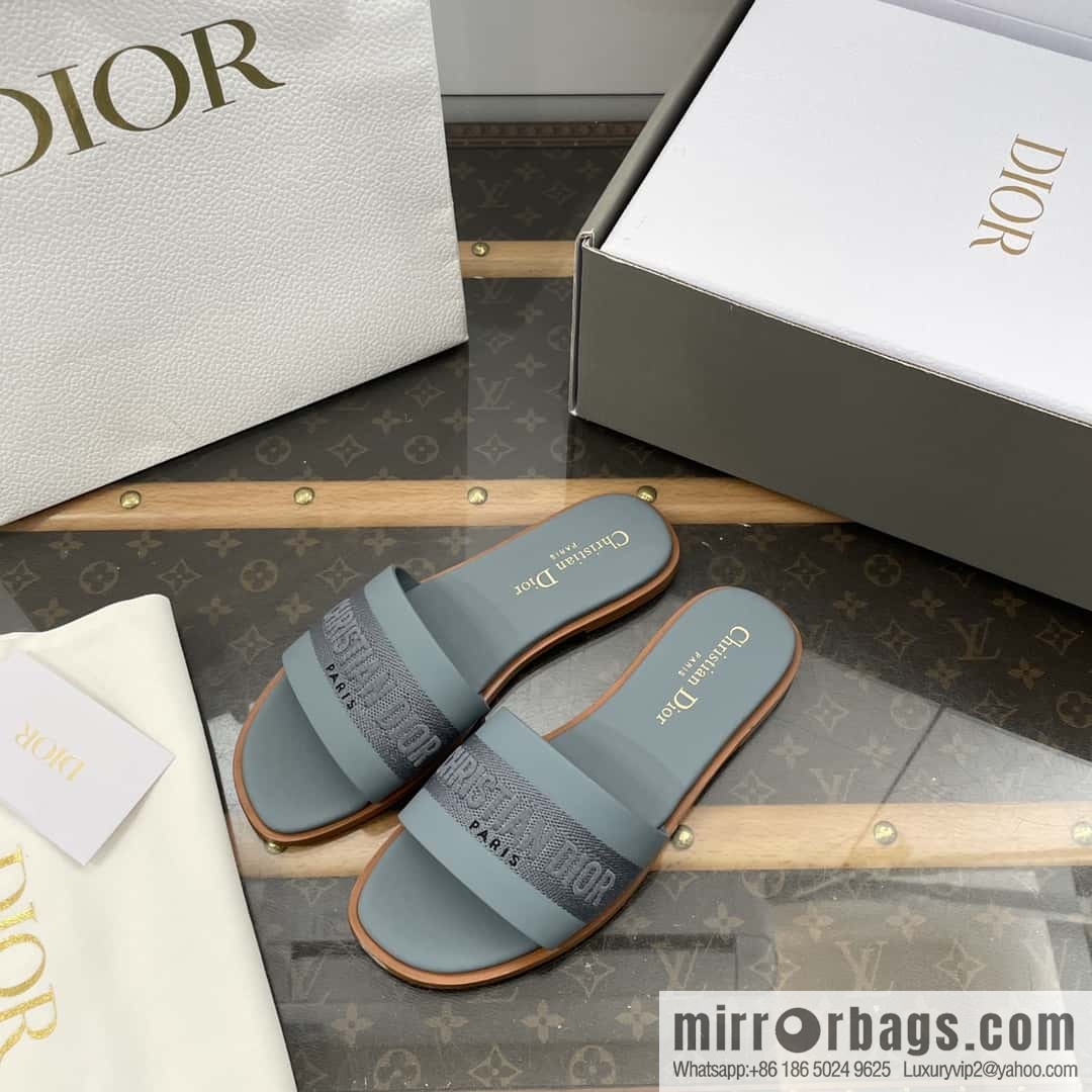 DIOR spring and summer new leather embroidered flat-bottomed slippers series