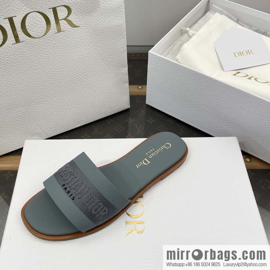 DIOR spring and summer new leather embroidered flat-bottomed slippers series
