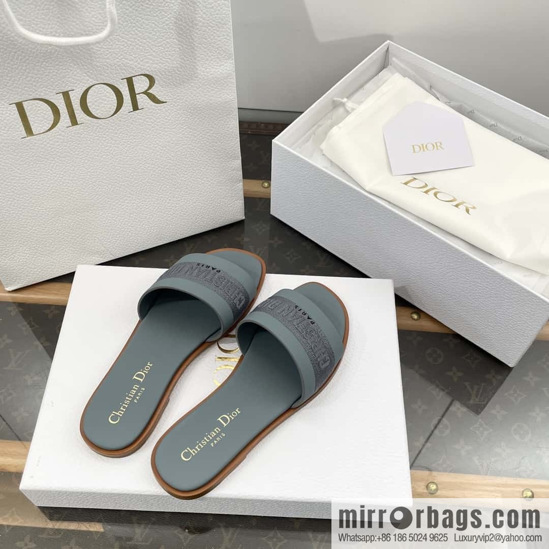 DIOR spring and summer new leather embroidered flat-bottomed slippers series