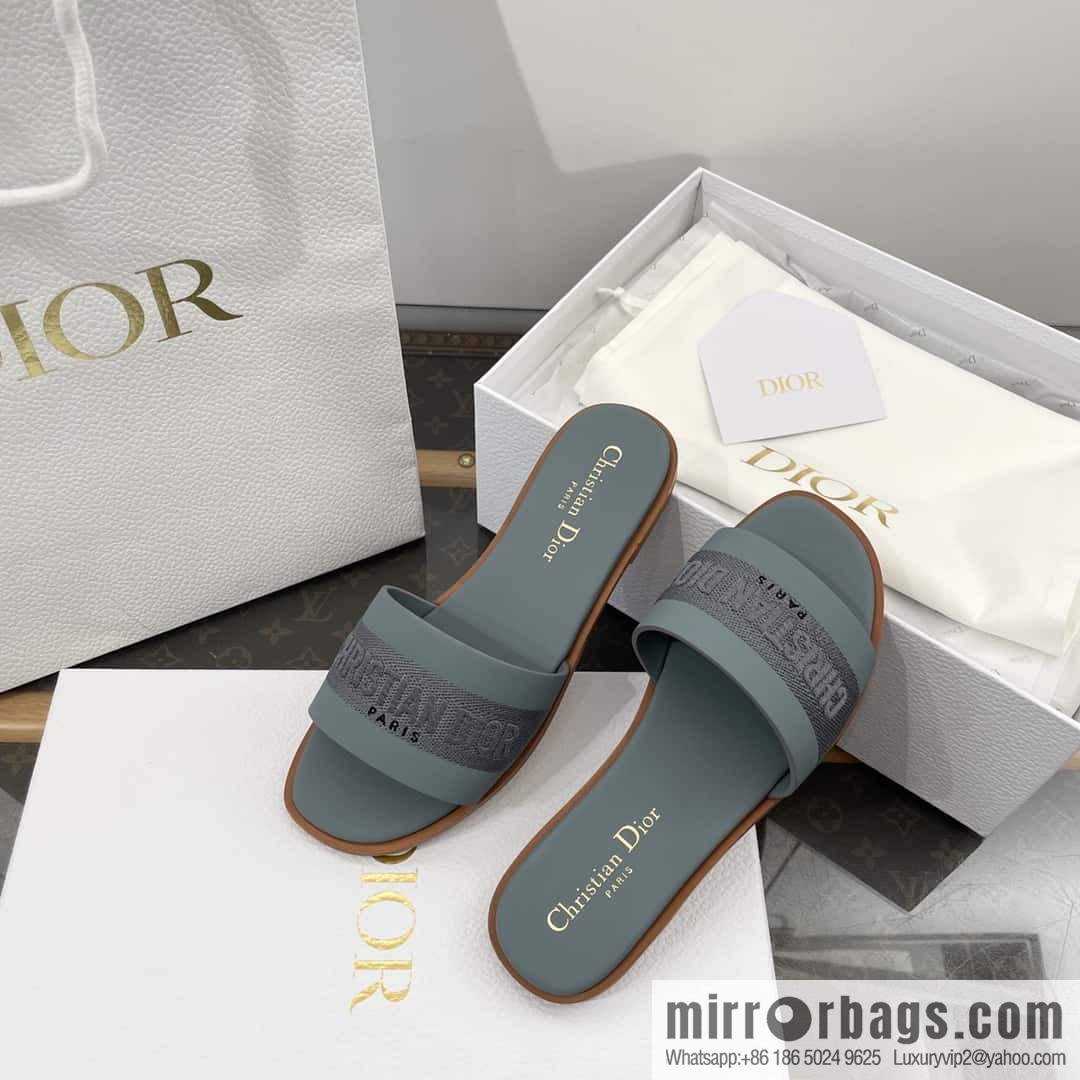DIOR spring and summer new leather embroidered flat-bottomed slippers series