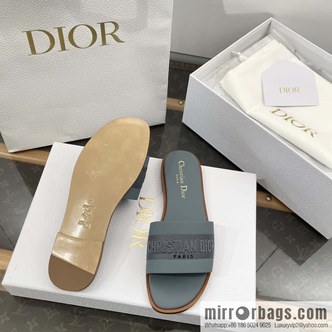 DIOR spring and summer new leather embroidered flat-bottomed slippers series