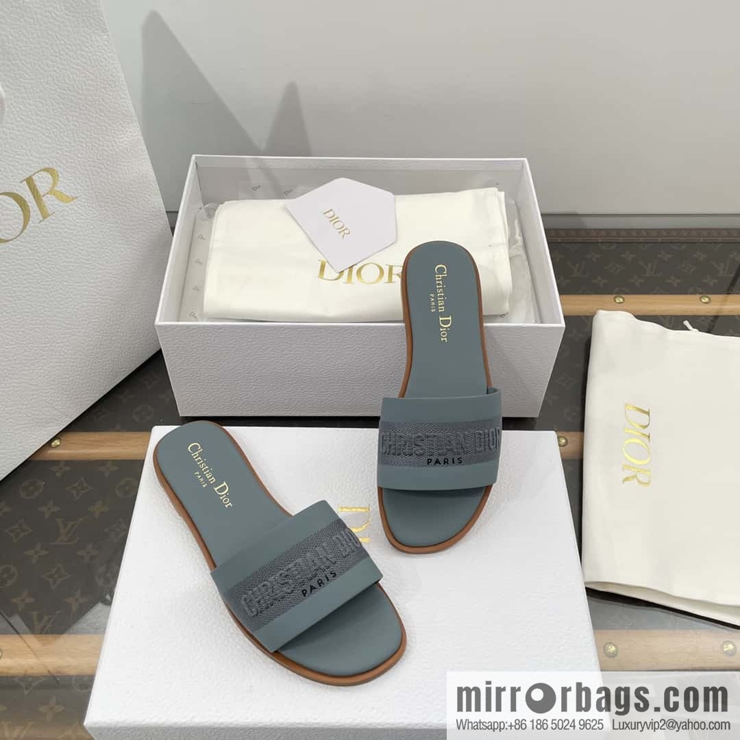 DIOR spring and summer new leather embroidered flat-bottomed slippers series