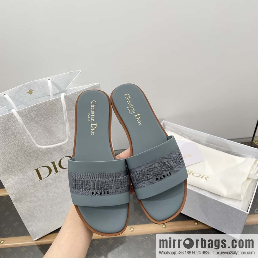 DIOR spring and summer new leather embroidered flat-bottomed slippers series