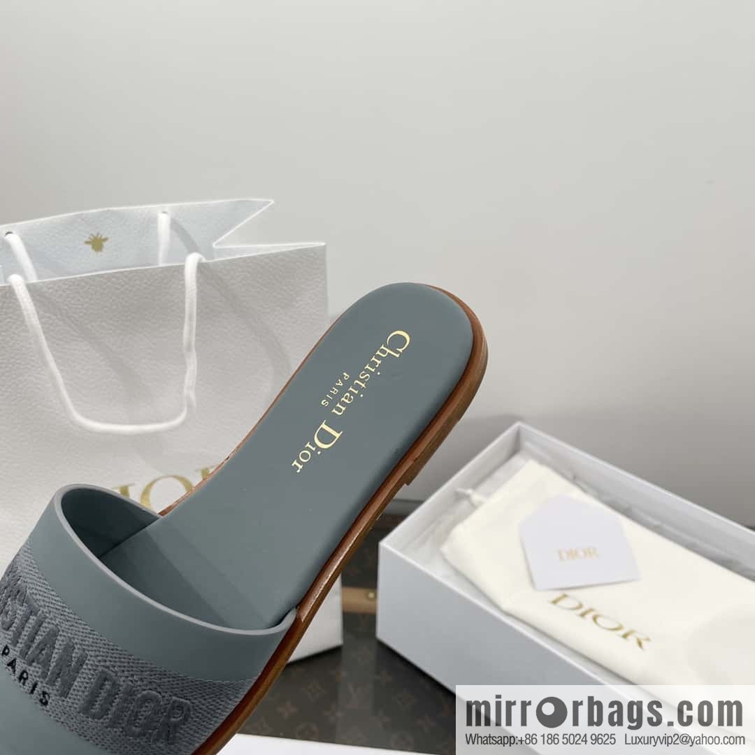 DIOR spring and summer new leather embroidered flat-bottomed slippers series