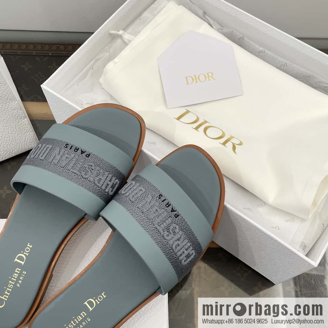 DIOR spring and summer new leather embroidered flat-bottomed slippers series