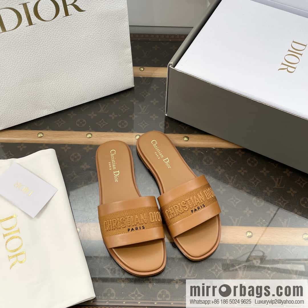 DIOR spring and summer new leather embroidered flat-bottomed slippers series