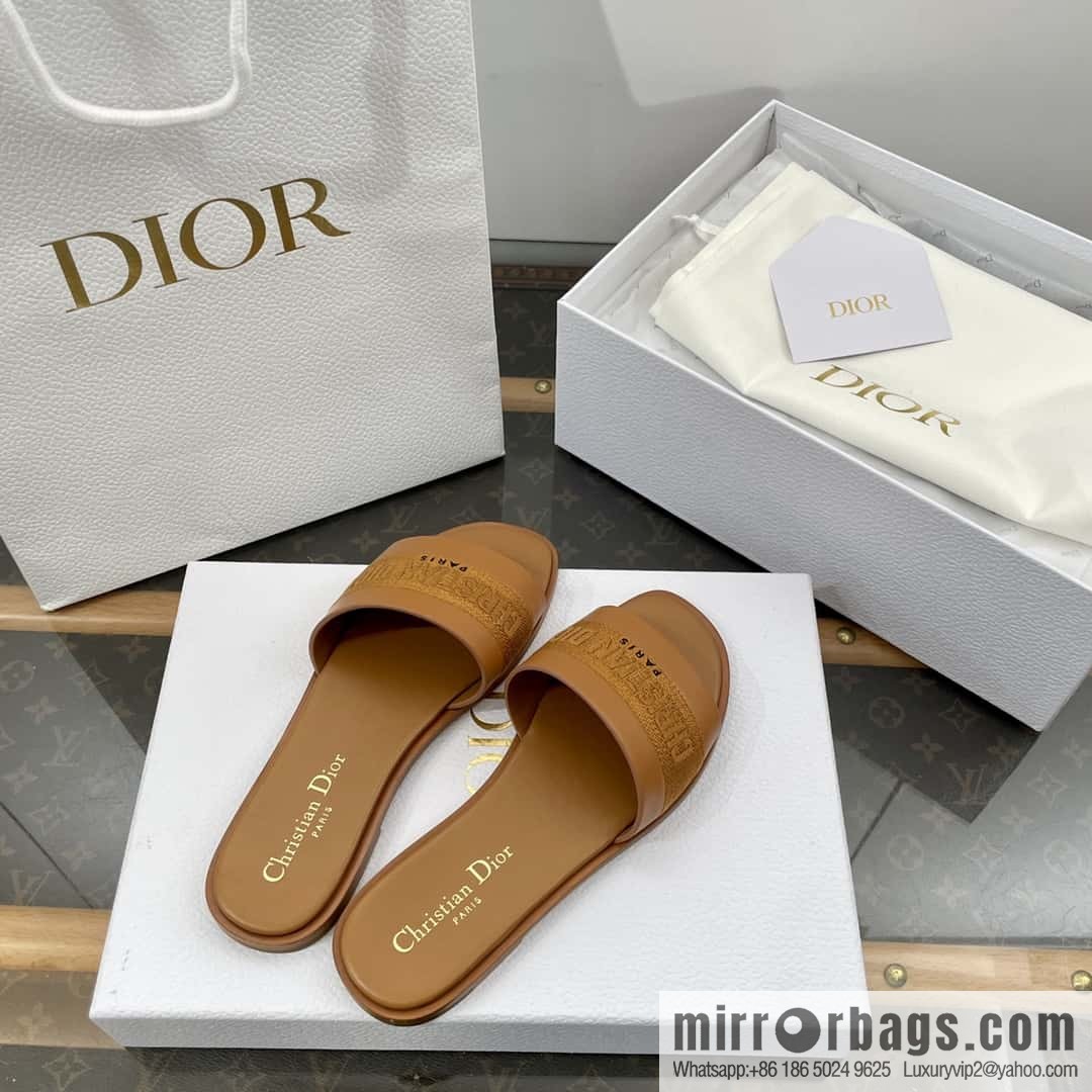 DIOR spring and summer new leather embroidered flat-bottomed slippers series