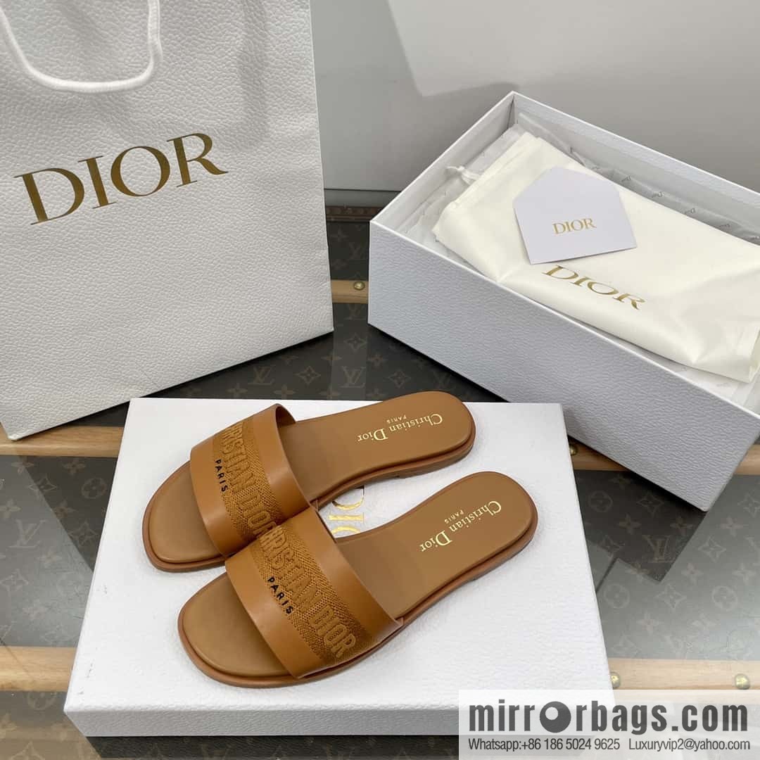 DIOR spring and summer new leather embroidered flat-bottomed slippers series