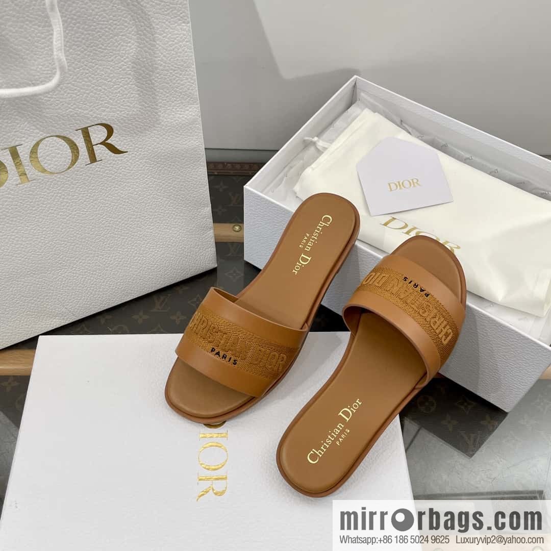 DIOR spring and summer new leather embroidered flat-bottomed slippers series