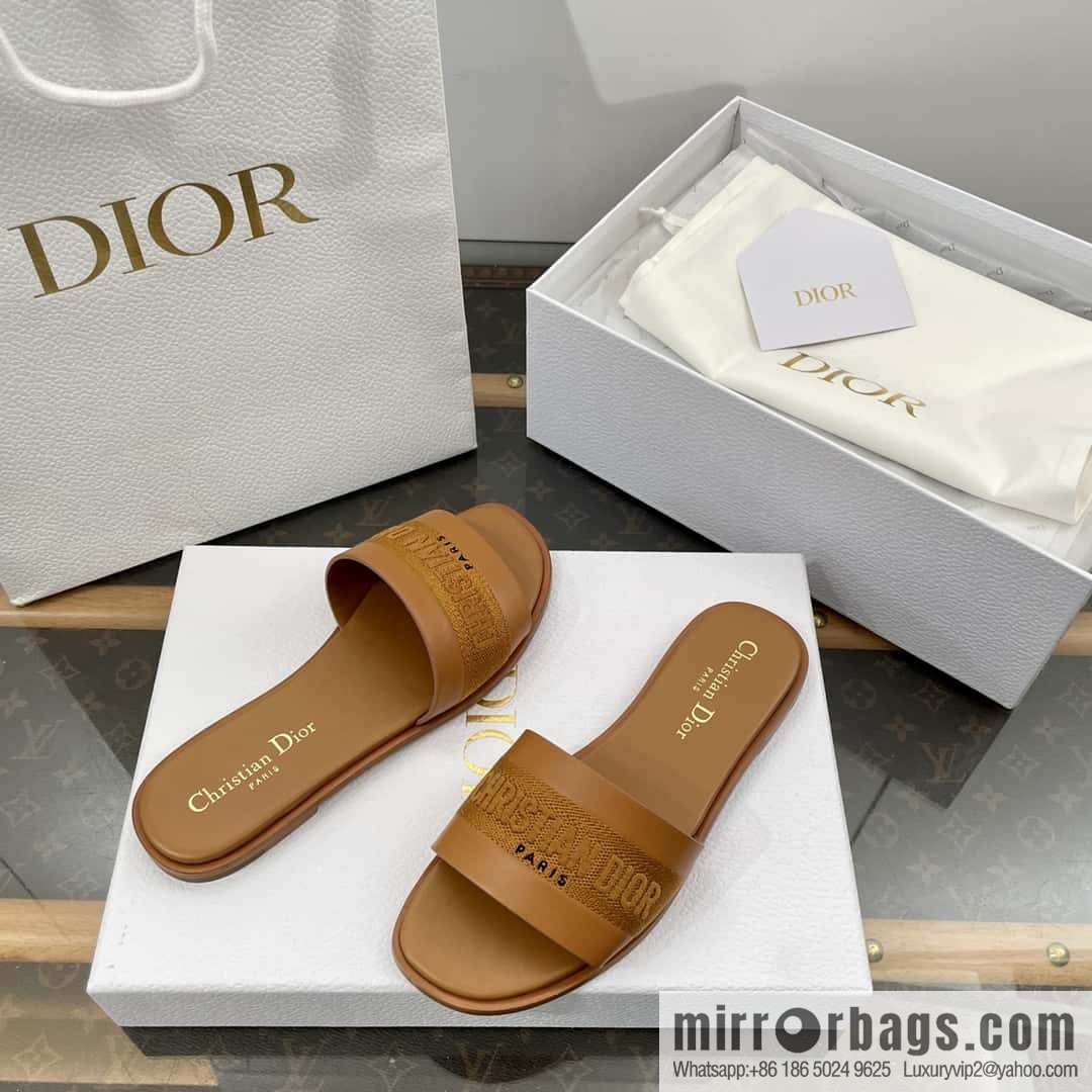 DIOR spring and summer new leather embroidered flat-bottomed slippers series