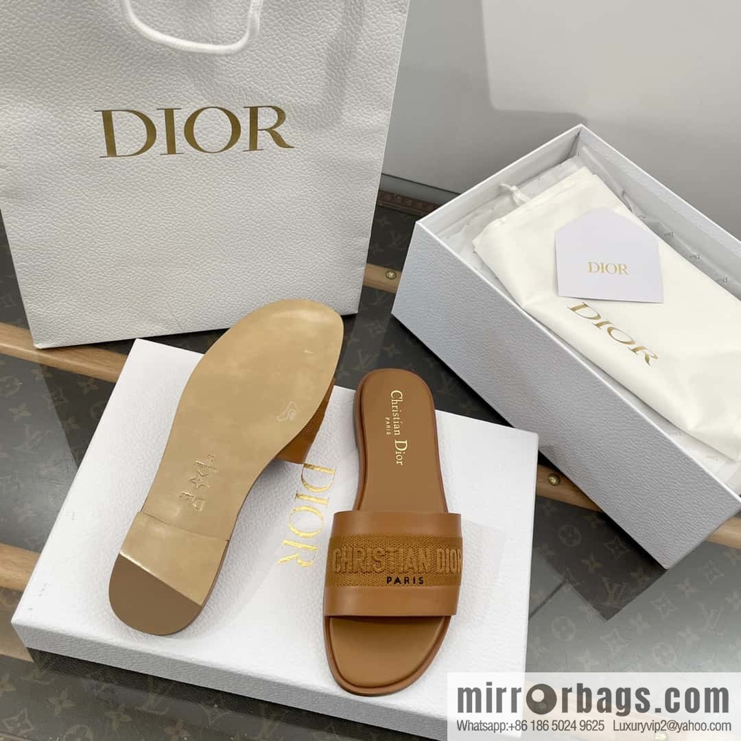 DIOR spring and summer new leather embroidered flat-bottomed slippers series