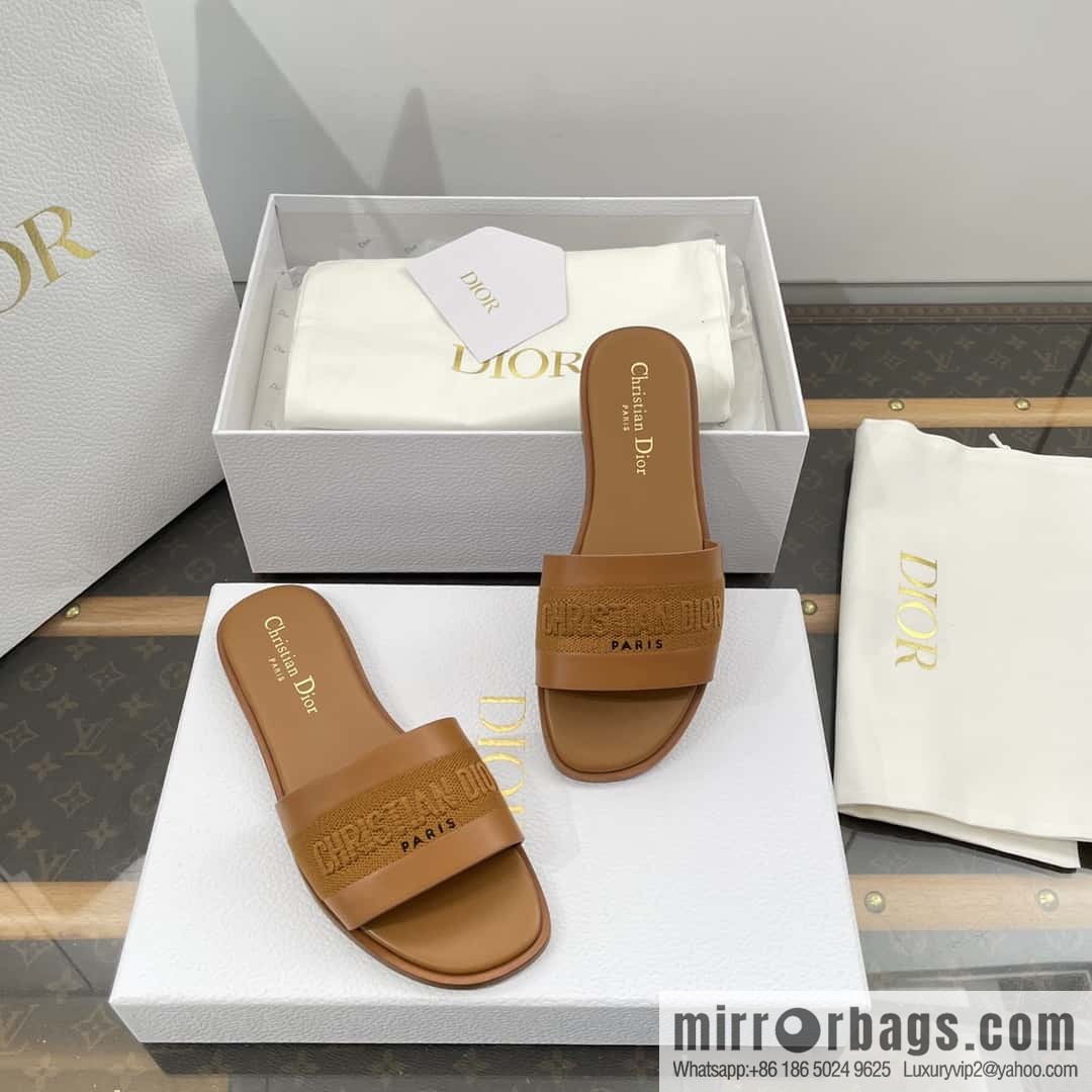 DIOR spring and summer new leather embroidered flat-bottomed slippers series