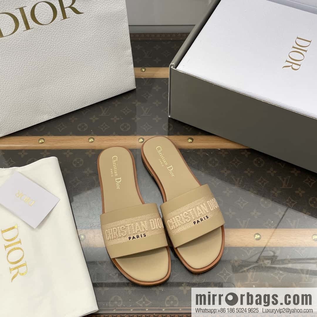 DIOR spring and summer new leather embroidered flat-bottomed slippers series