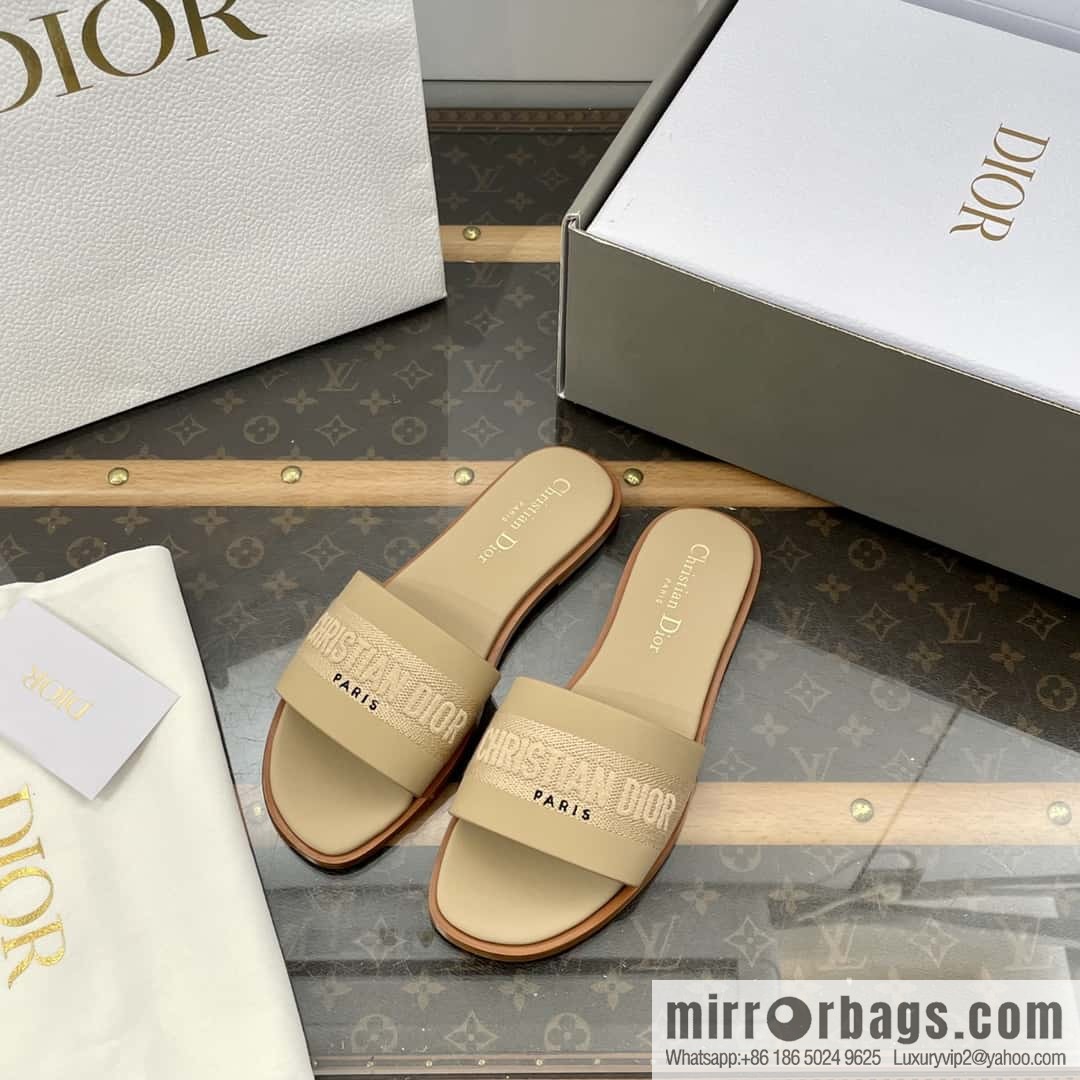 DIOR spring and summer new leather embroidered flat-bottomed slippers series