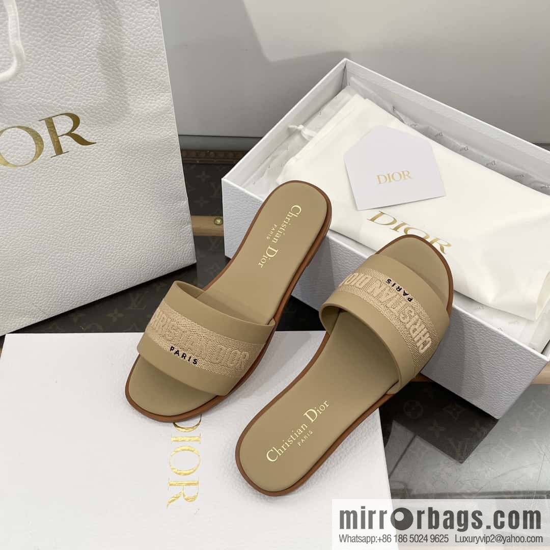 DIOR spring and summer new leather embroidered flat-bottomed slippers series