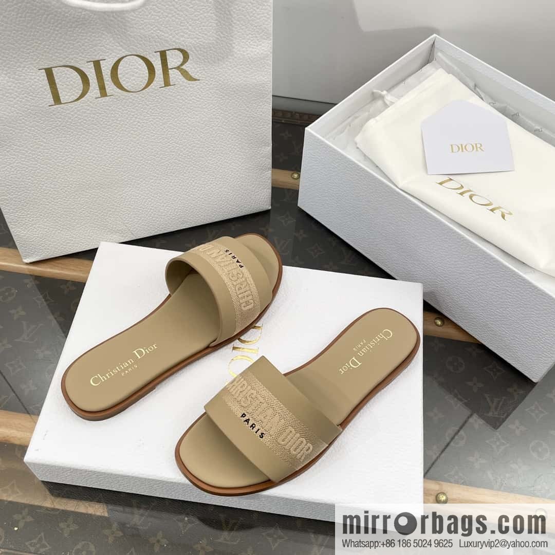DIOR spring and summer new leather embroidered flat-bottomed slippers series