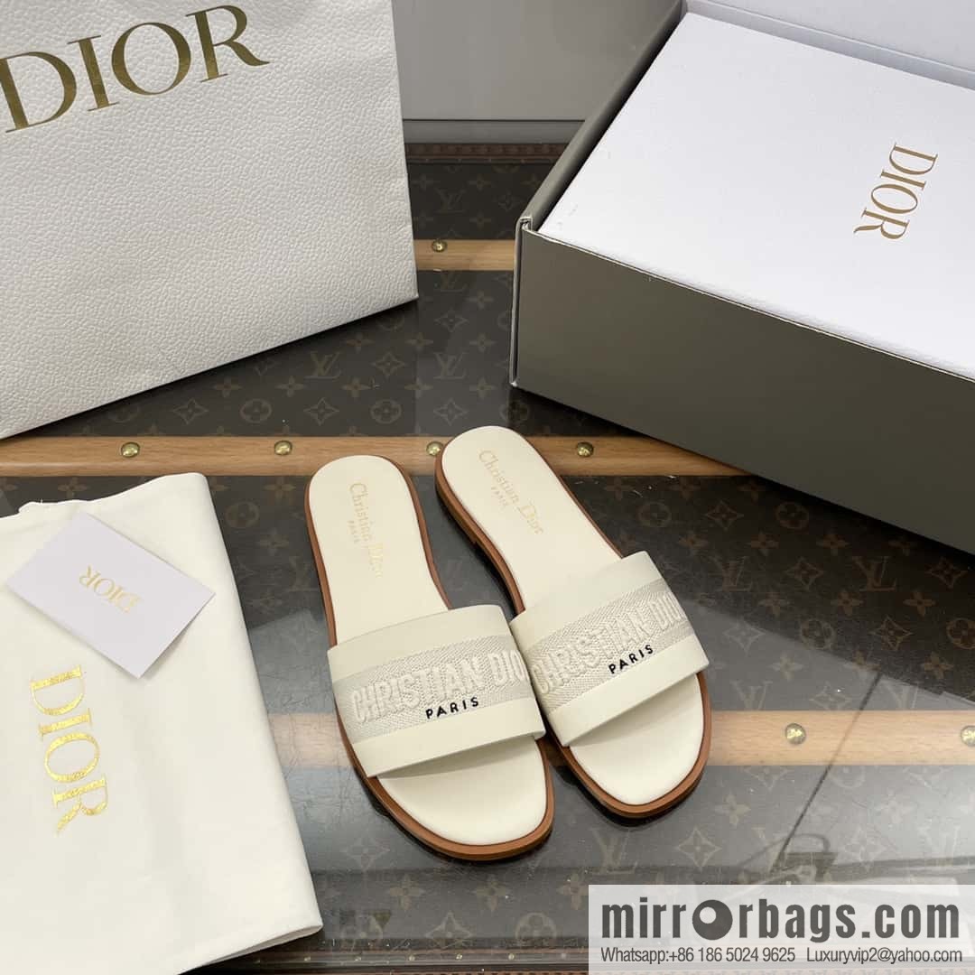DIOR spring and summer new leather embroidered flat-bottomed slippers series