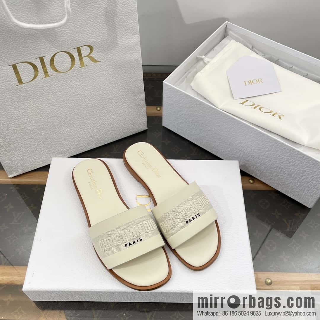 DIOR spring and summer new leather embroidered flat-bottomed slippers series