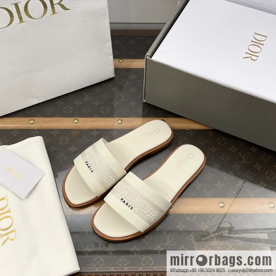 DIOR spring and summer new leather embroidered flat-bottomed slippers series