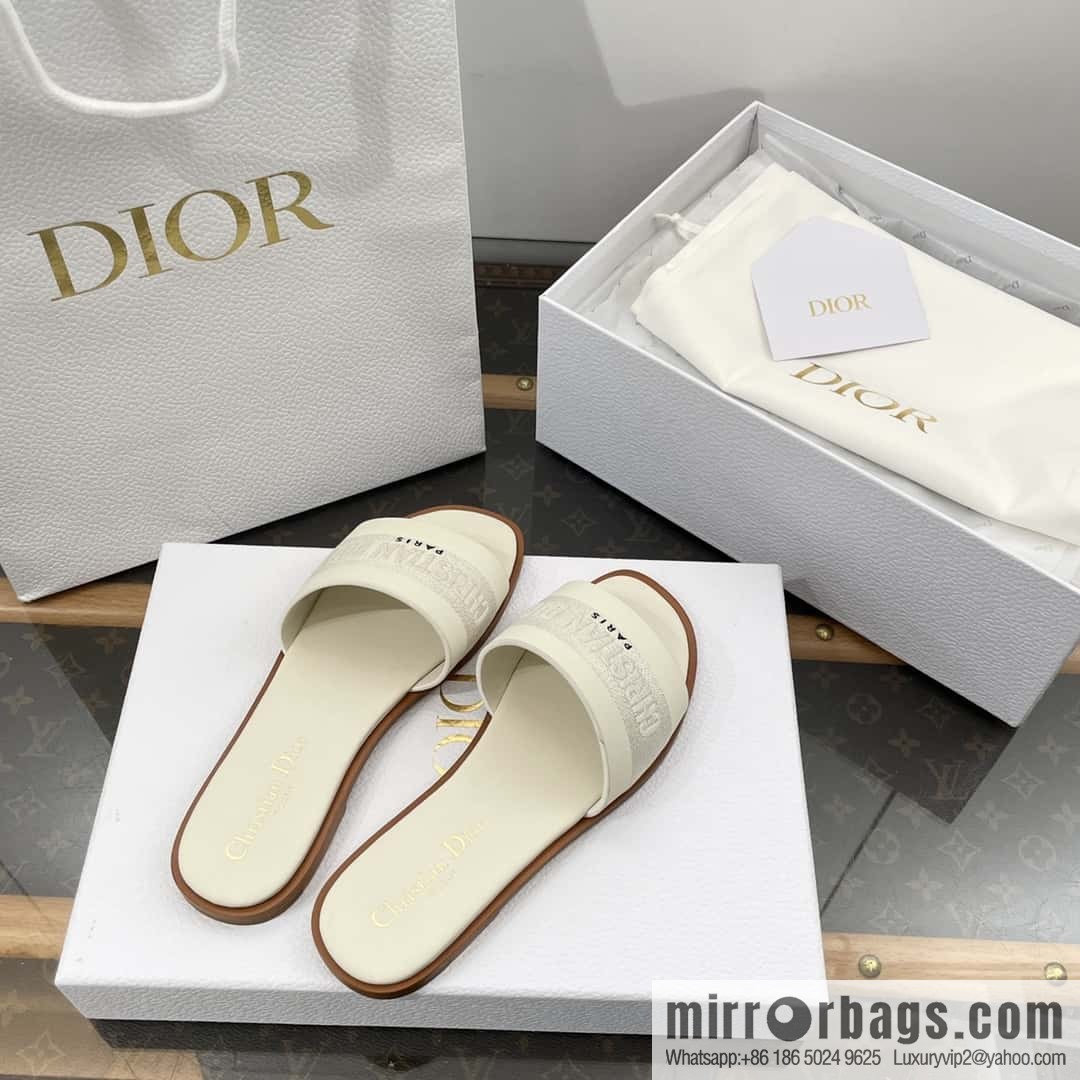 DIOR spring and summer new leather embroidered flat-bottomed slippers series