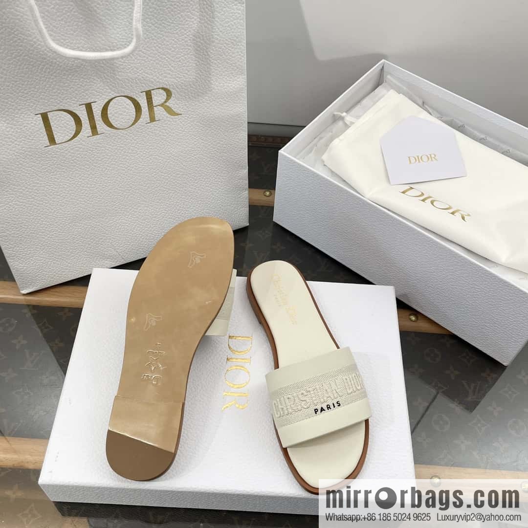 DIOR spring and summer new leather embroidered flat-bottomed slippers series