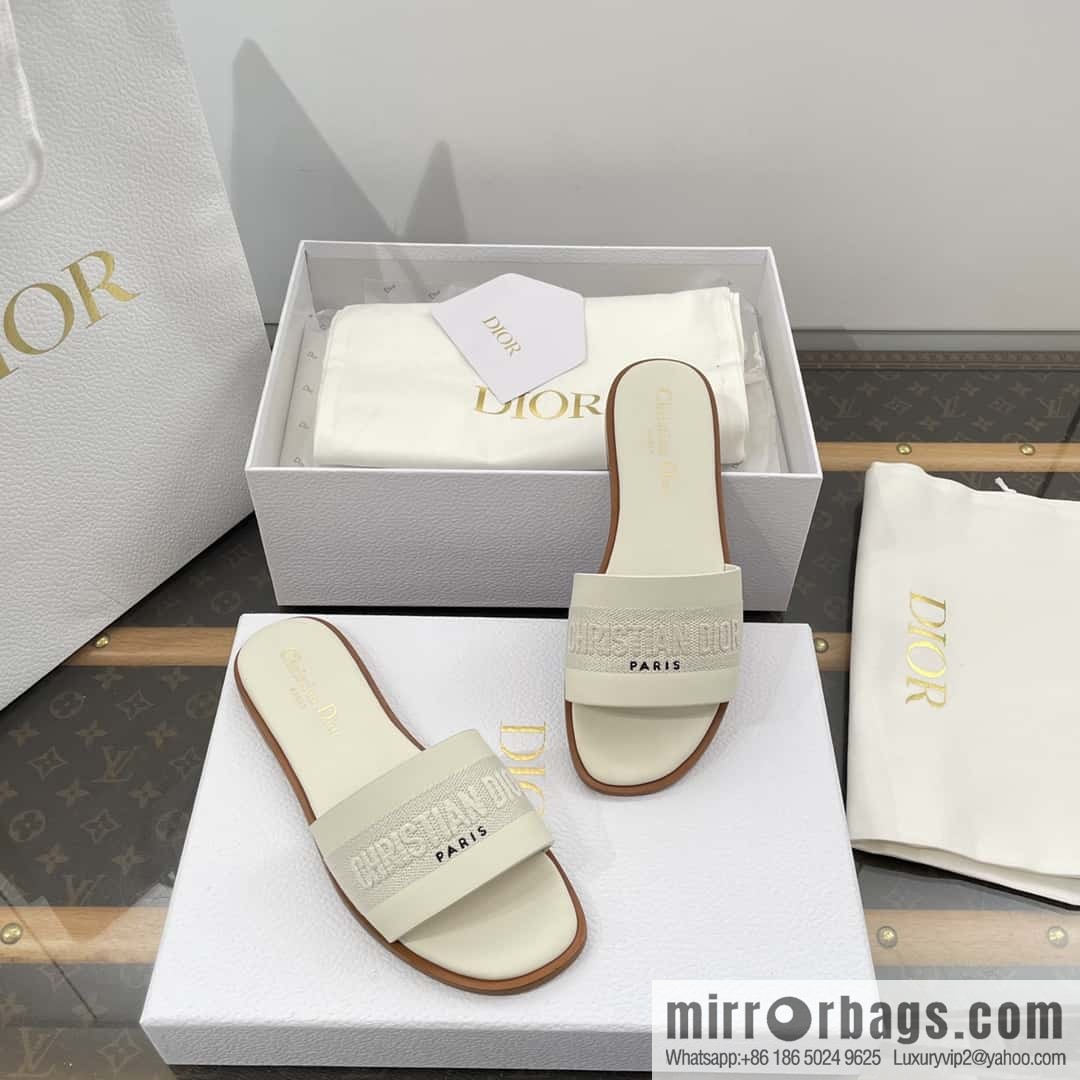 DIOR spring and summer new leather embroidered flat-bottomed slippers series