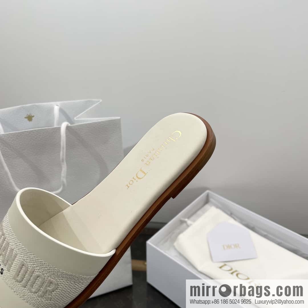 DIOR spring and summer new leather embroidered flat-bottomed slippers series