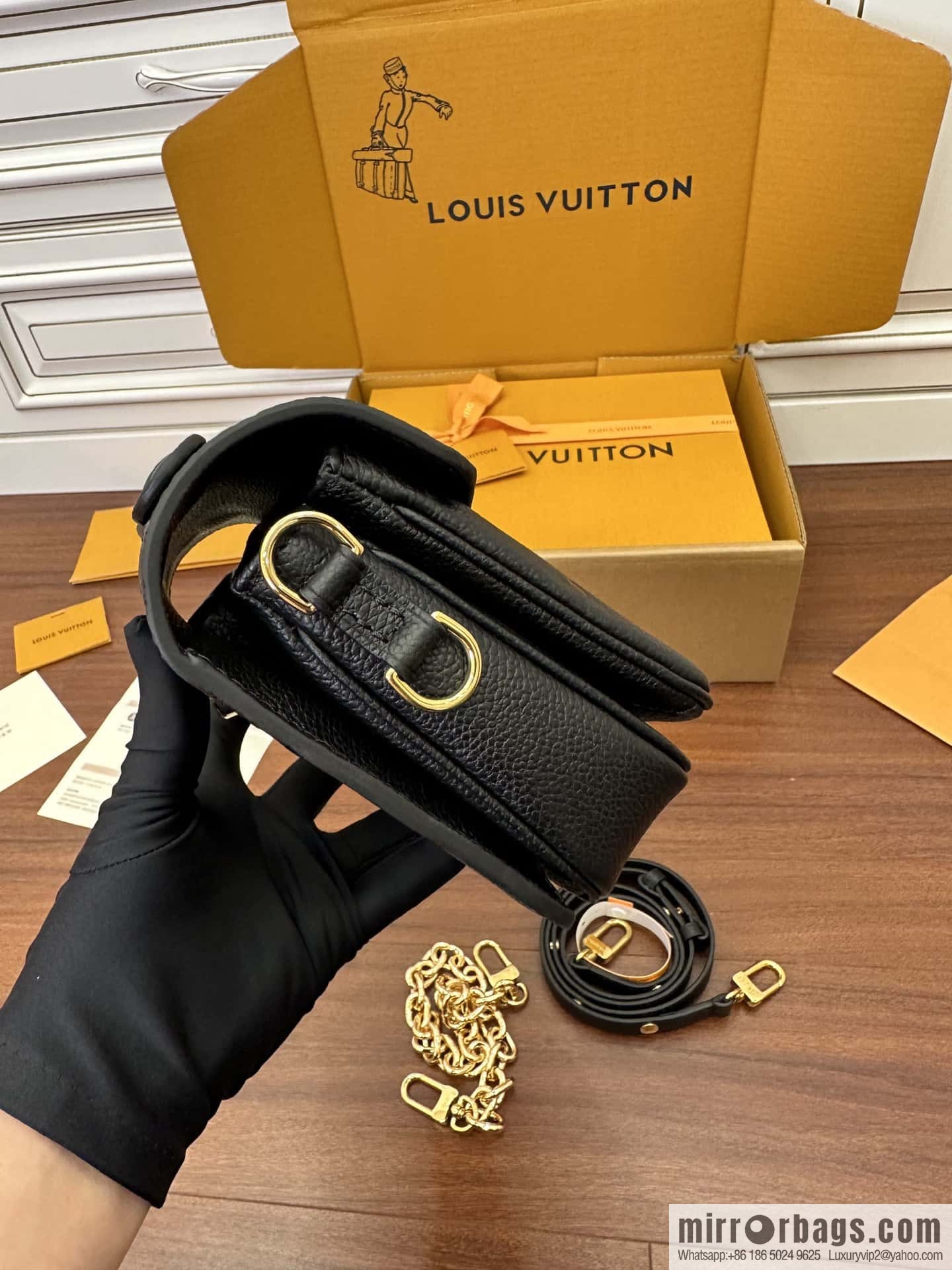 LV M46595 POCHETTE MÉTIS EAST WEST handbag