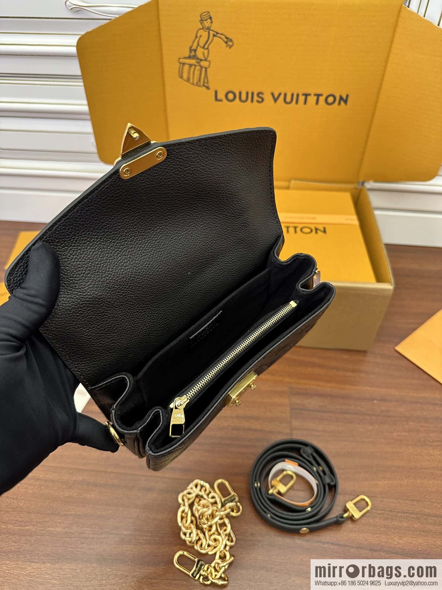 LV M46595 POCHETTE MÉTIS EAST WEST handbag