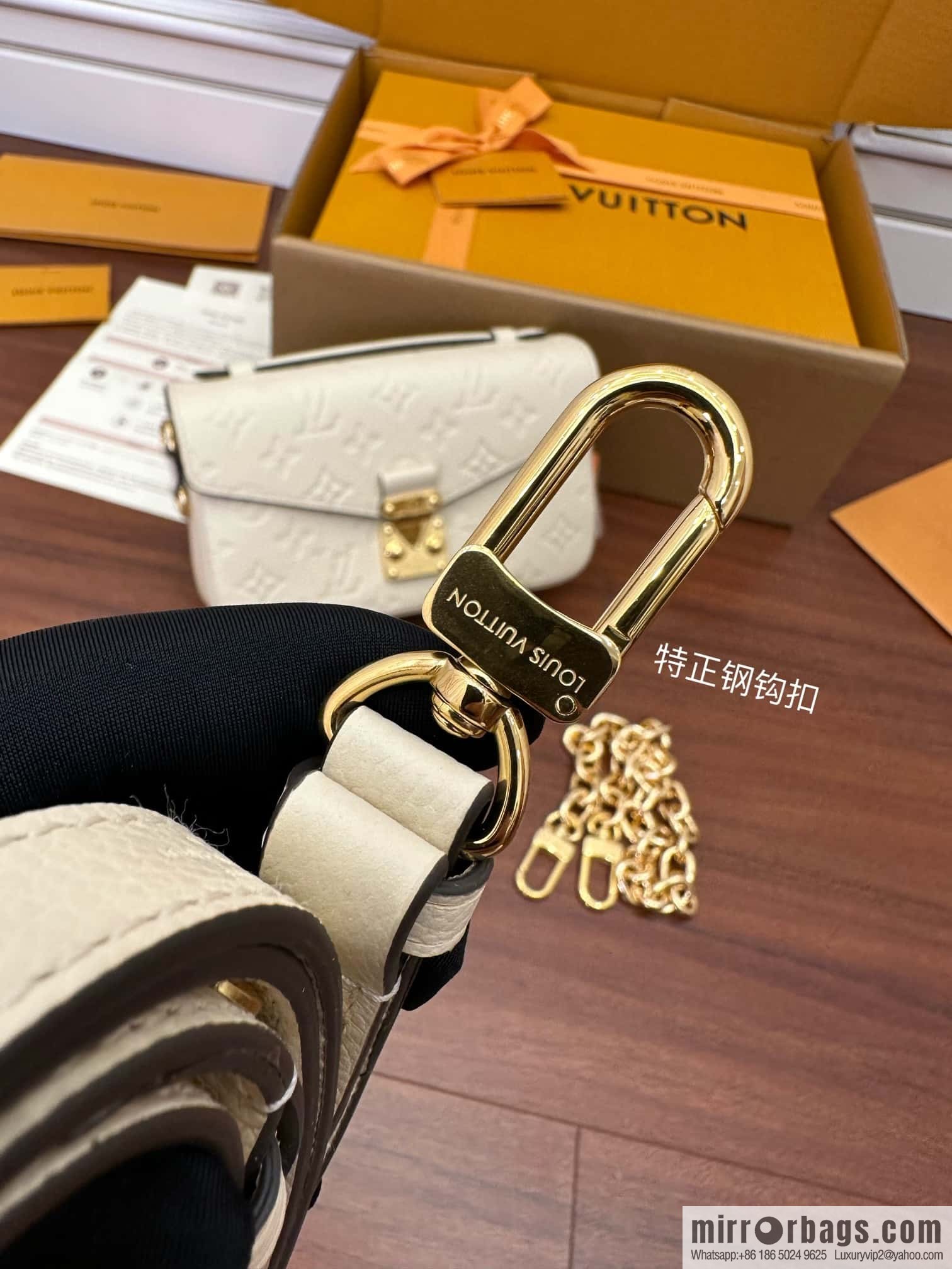 LV M22942 POCHETTE MÉTIS EAST WEST handbag