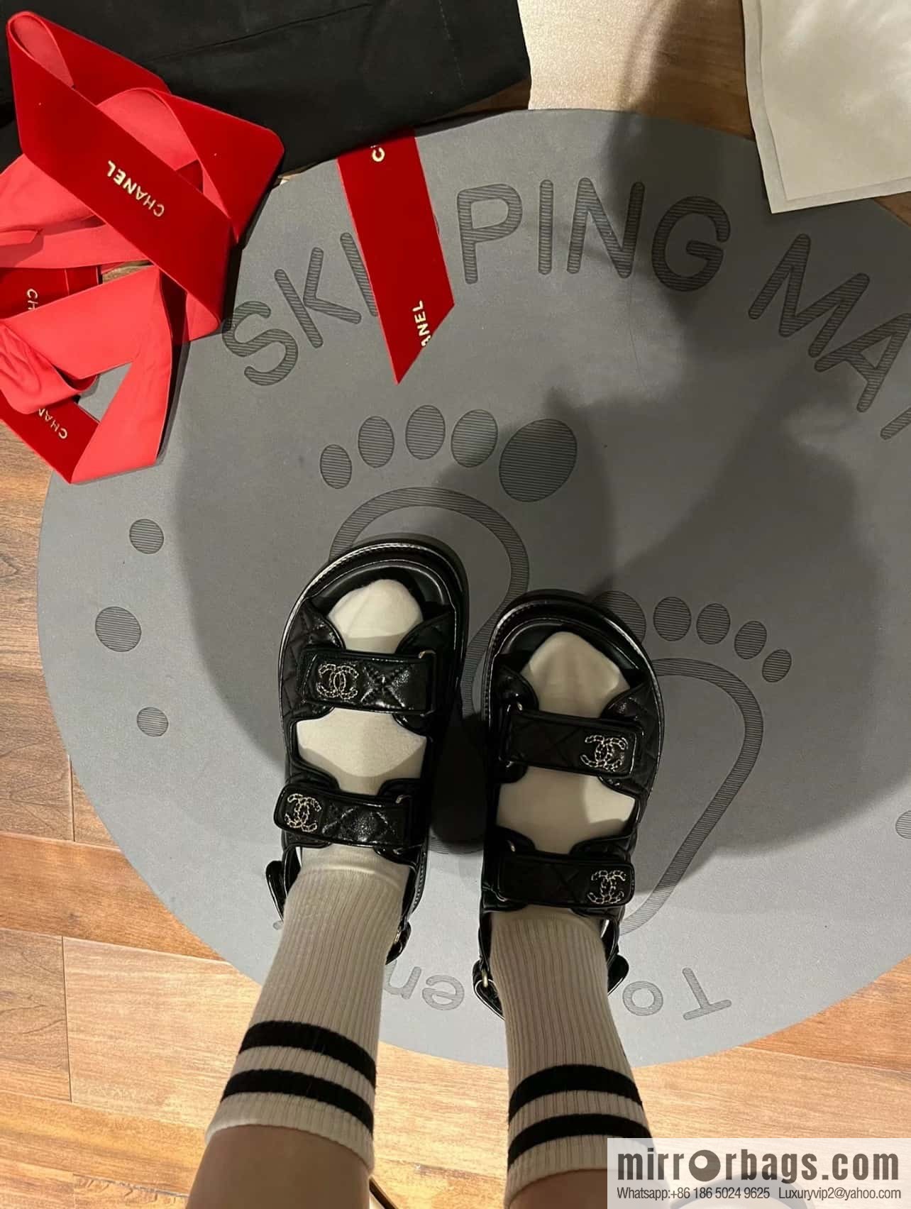 CHANEL Xiaoxiang new version, double leather buckle, high-gloss sheepskin, Velcro beach shoes