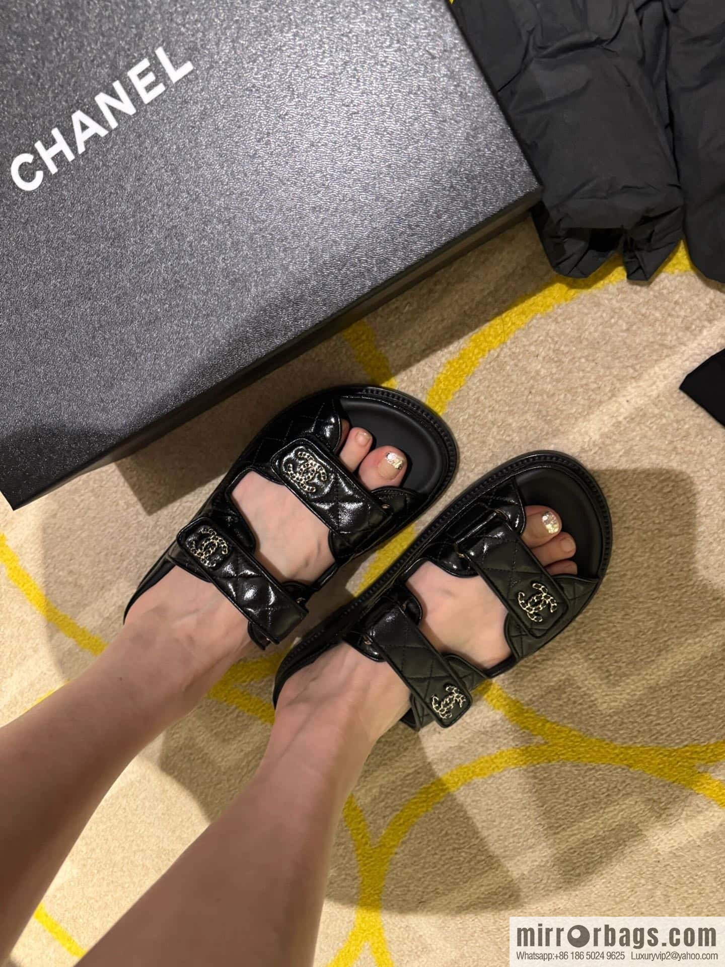 CHANEL Xiaoxiang The latest Velcro, slippers