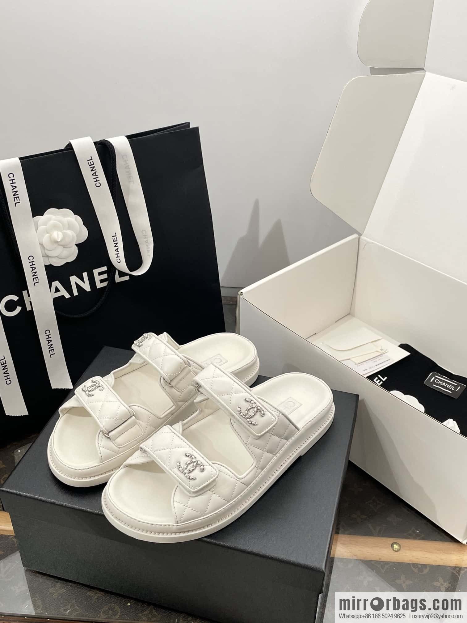 CHANEL Xiaoxiang The latest Velcro, slippers