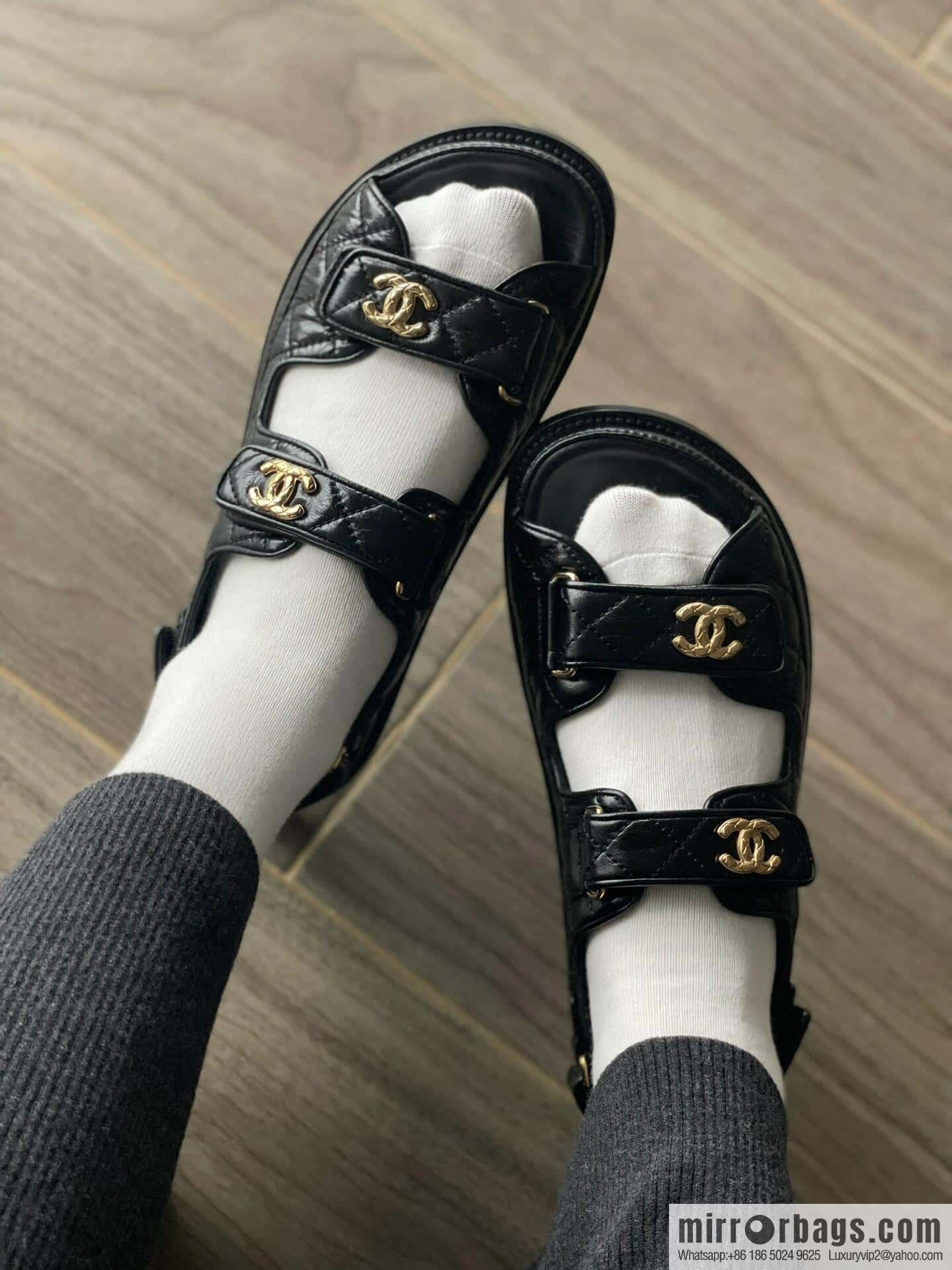 CHANEL Xiaoxiang The latest double Gold buckle, Velcro beach model