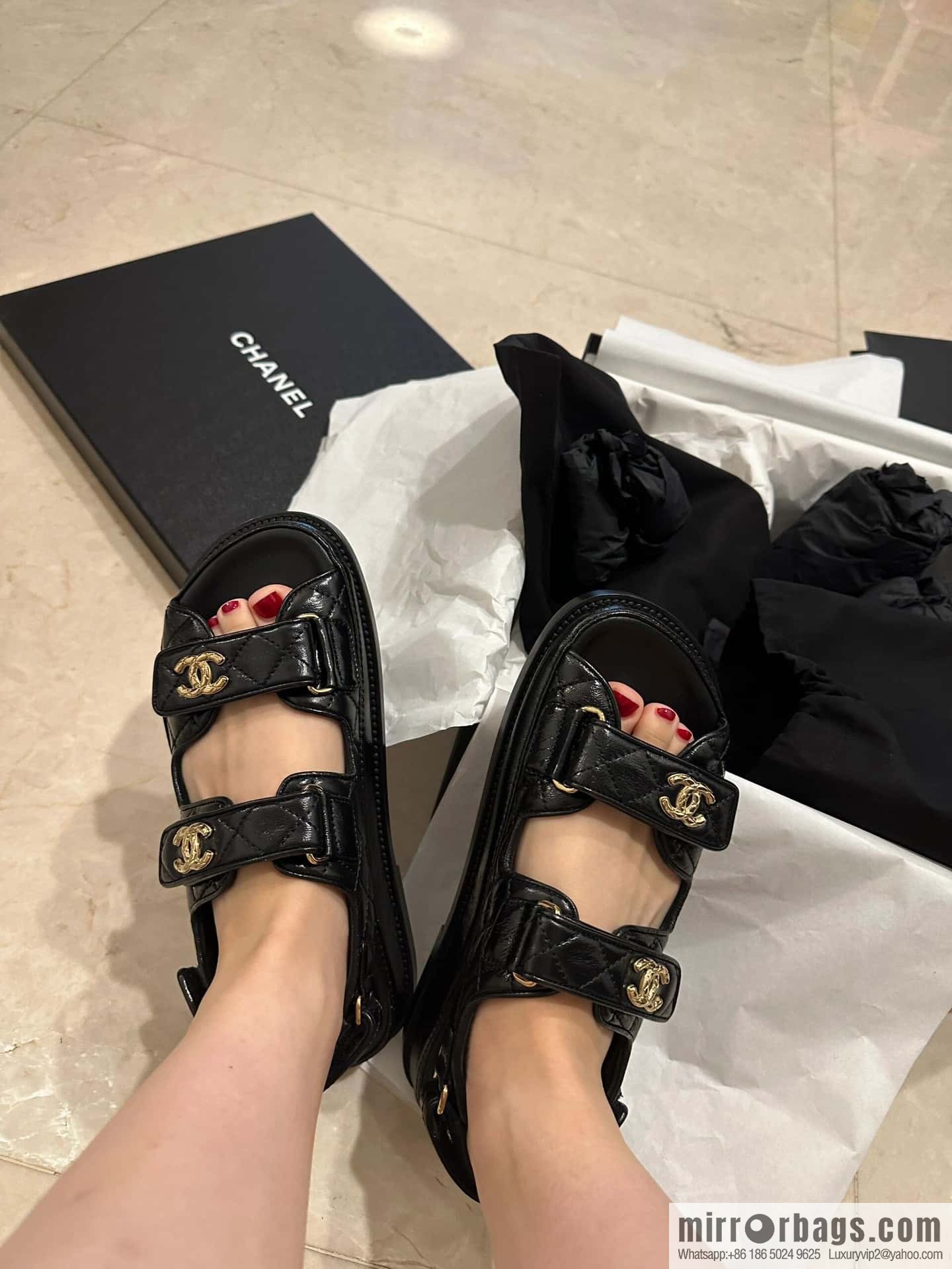 CHANEL Xiaoxiang The latest double Gold buckle, Velcro beach model