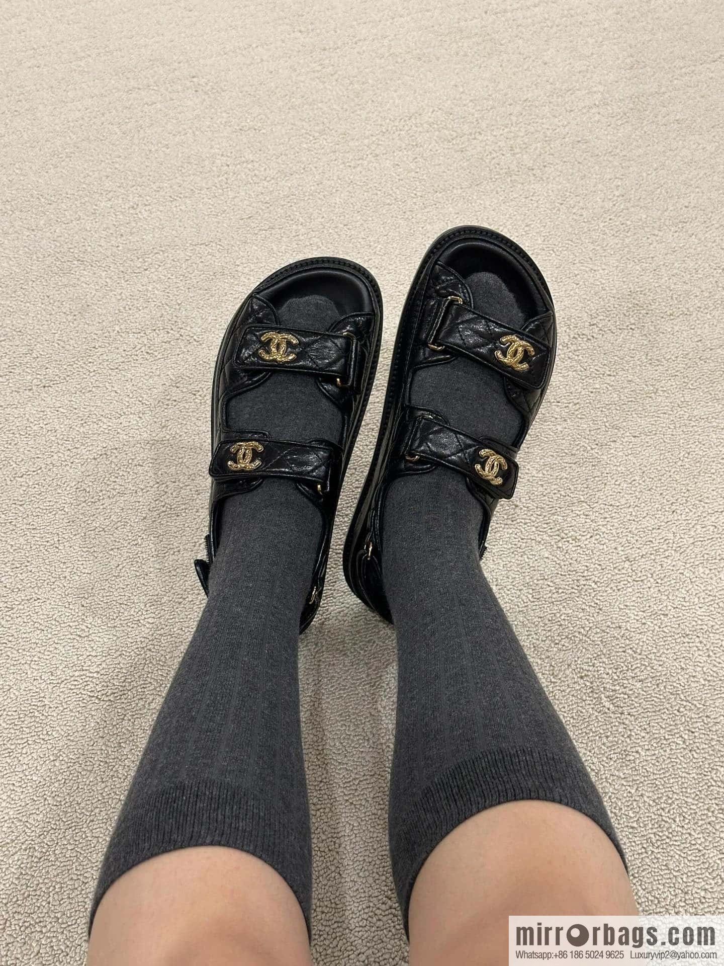CHANEL Xiaoxiang The latest double Gold buckle, Velcro beach model