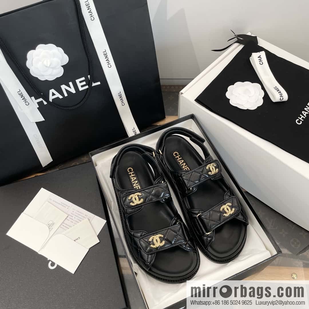 CHANEL Xiaoxiang The latest double Gold buckle, Velcro beach model