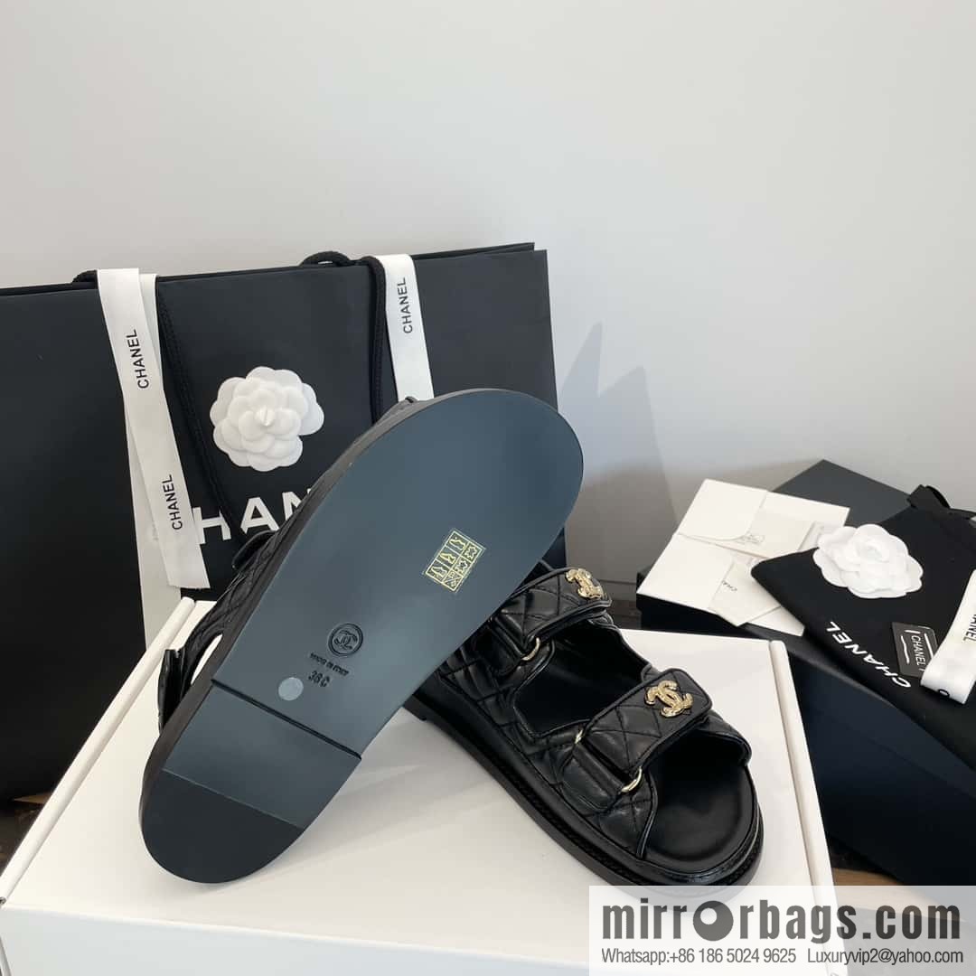 CHANEL Xiaoxiang The latest double Gold buckle, Velcro beach model