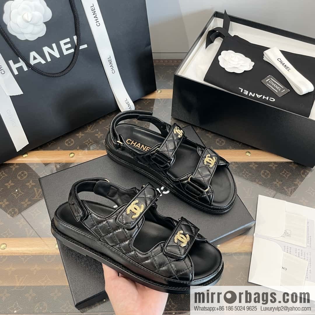 CHANEL Xiaoxiang The latest double Gold buckle, Velcro beach model
